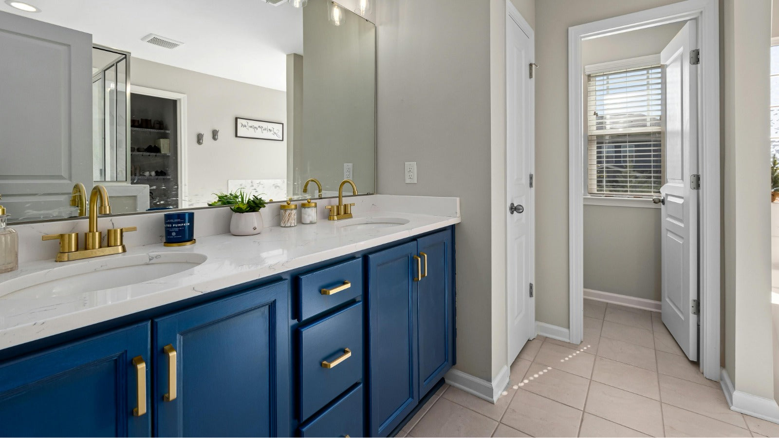 Sell With Shak hero slide